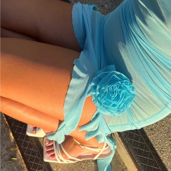 Rosette Romance Mesh Strapless Dress with Rosette Accessory in Blue - Picture 5 of 7